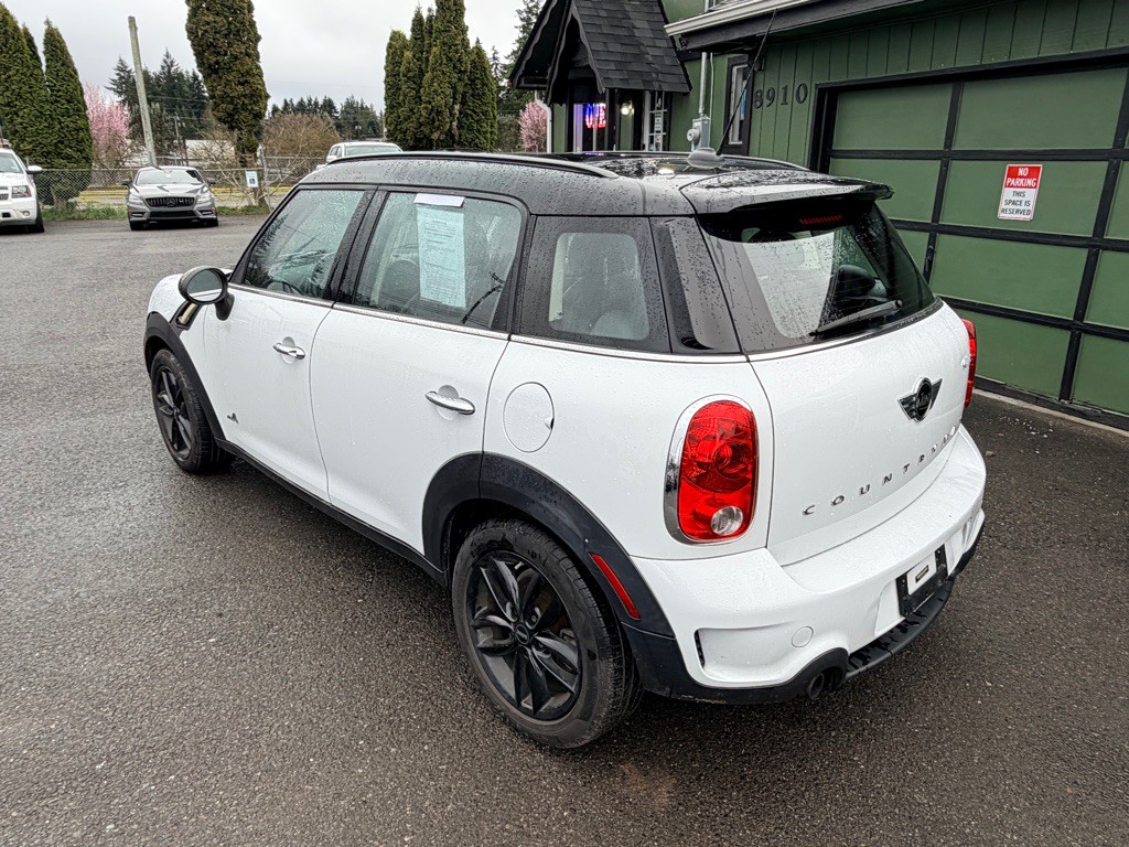 2014 MINI Cooper Image 3