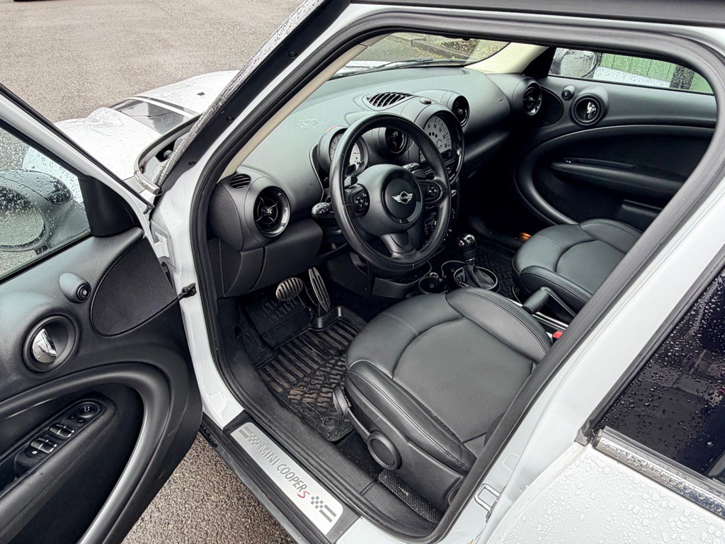 2014 MINI Cooper Image 9