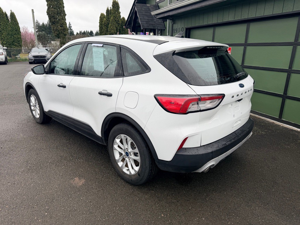 2020 Ford Escape Image 3