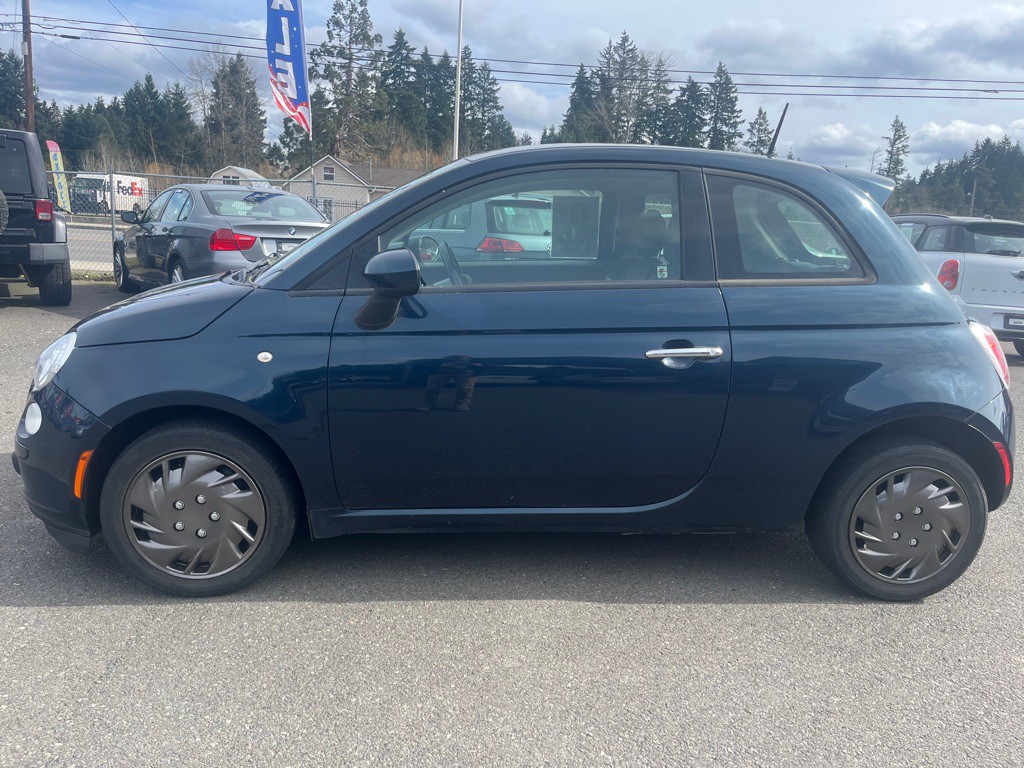 2014 FIAT 500 Image 2