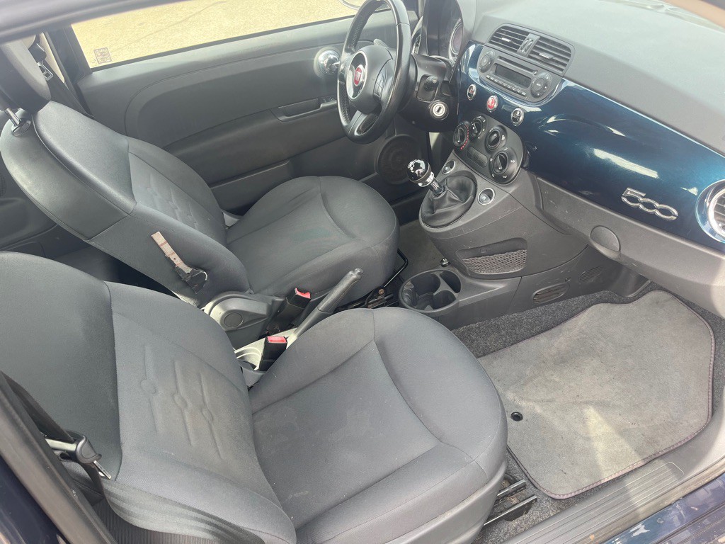 2014 FIAT 500 Image 10