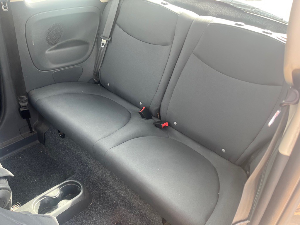 2014 FIAT 500 Image 13