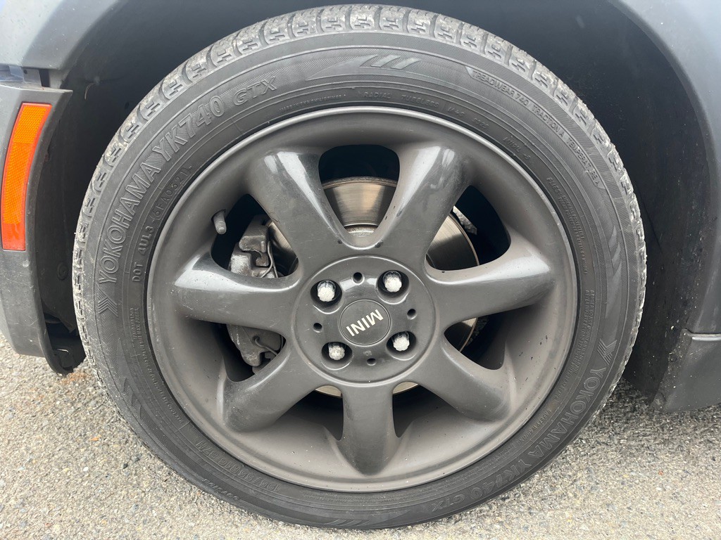 2007 MINI Cooper Image 15