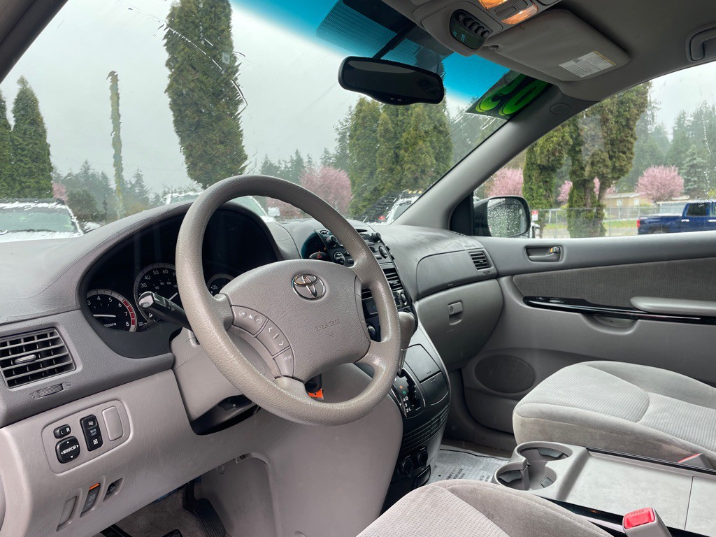 2005 Toyota Sienna Image 9