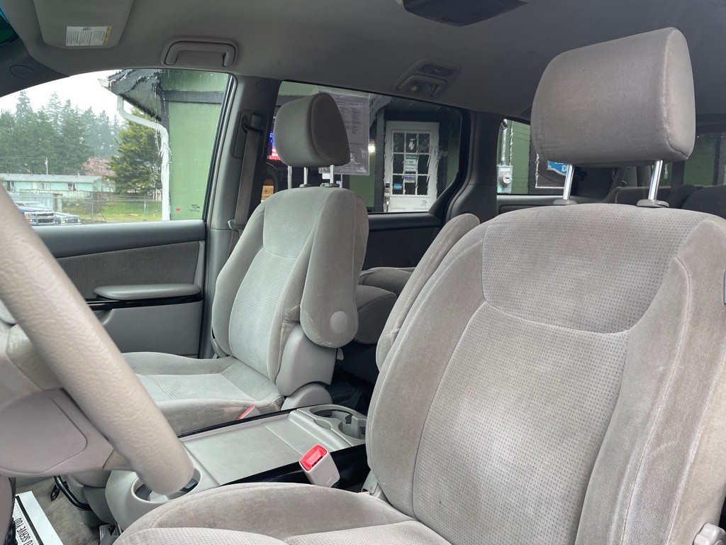 2005 Toyota Sienna Image 10