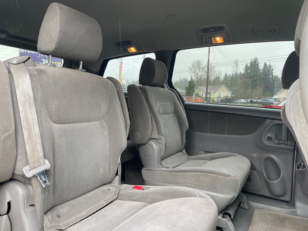 2005 Toyota Sienna Image 15