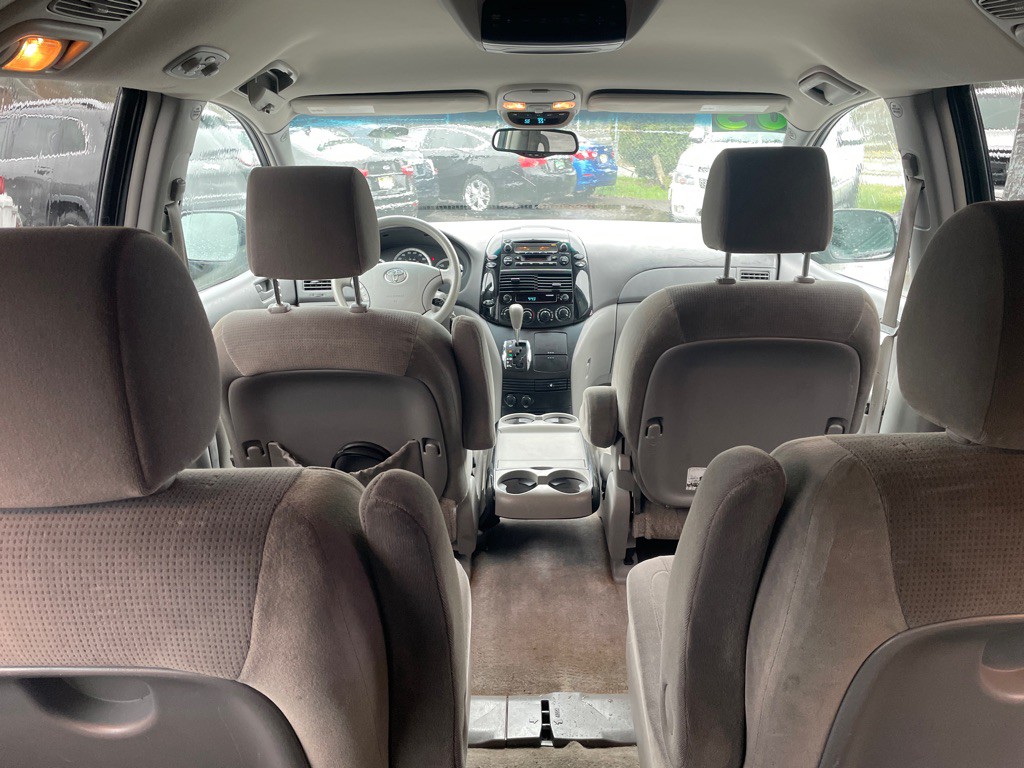 2005 Toyota Sienna Image 20