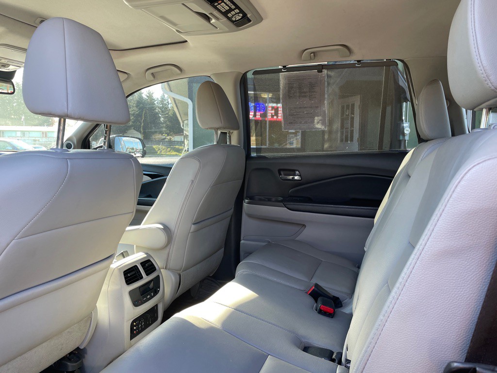 2016 Honda Pilot Image 16