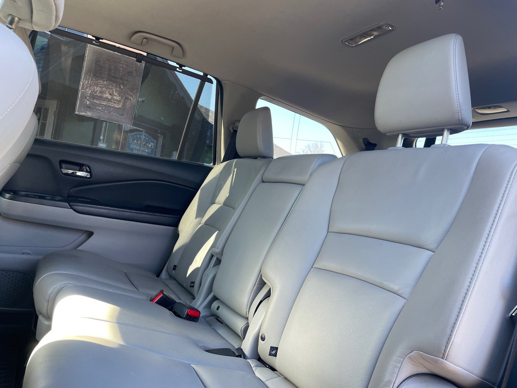 2016 Honda Pilot Image 17