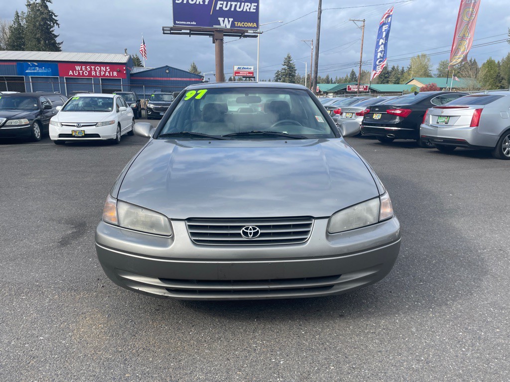 1997 Toyota Camry Image 2