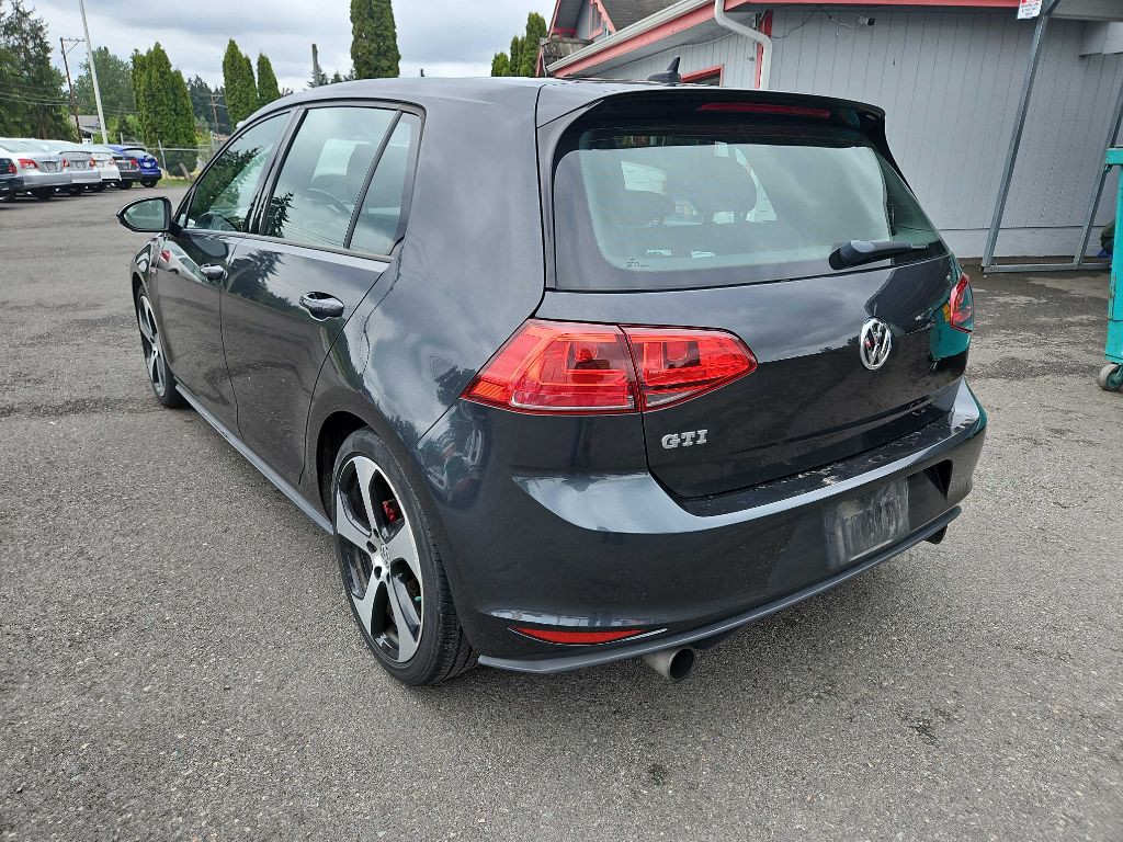2016 Volkswagen GTI Image 8