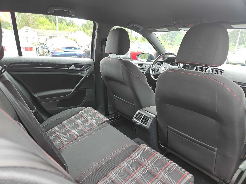 2016 Volkswagen GTI Image 13