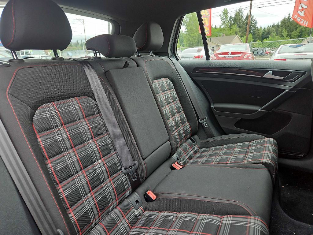2016 Volkswagen GTI Image 14