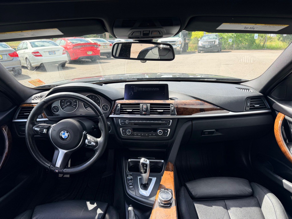 2014 BMW 3 Series Image 13
