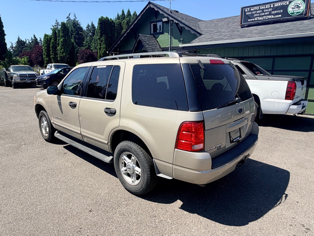 2004 Ford Explorer Image 3