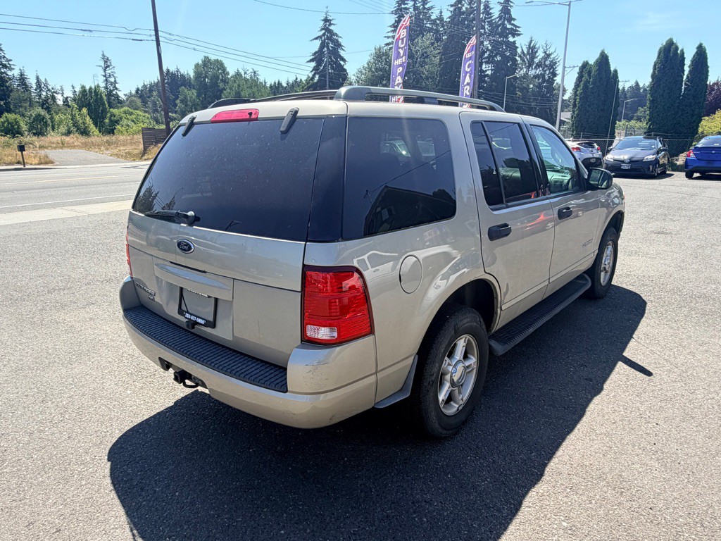 2004 Ford Explorer Image 5