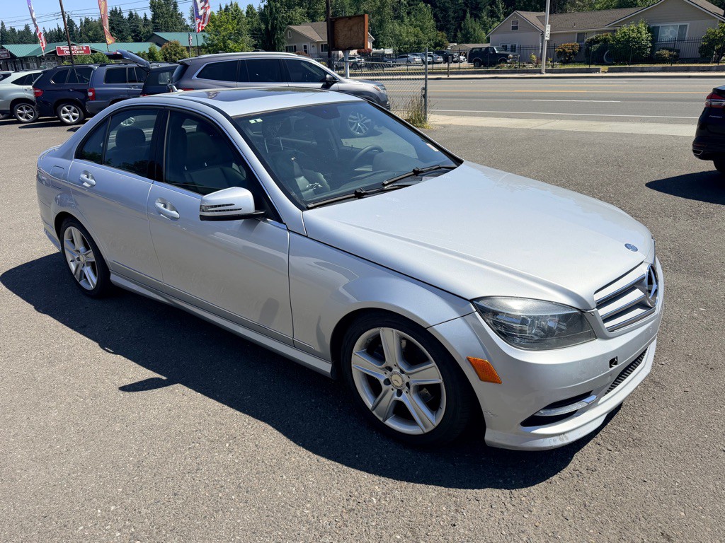 2011 Mercedes-Benz C-Class Image 7