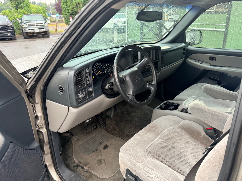 2001 Chevrolet Tahoe Image 13