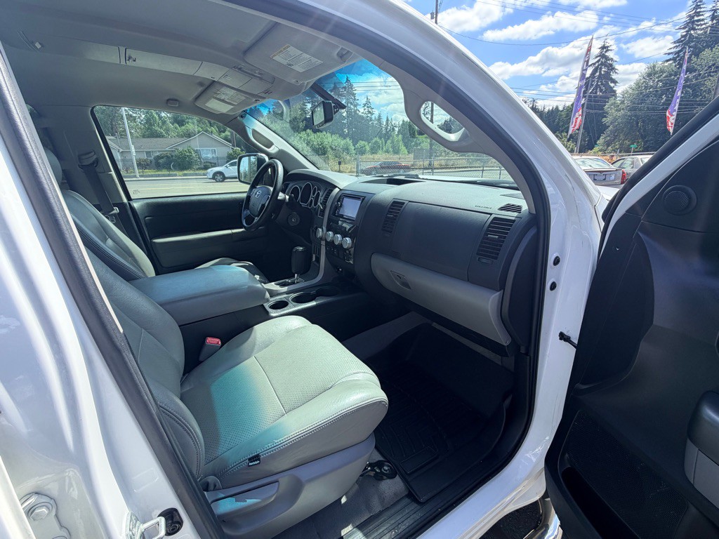2010 Toyota Tundra Image 9