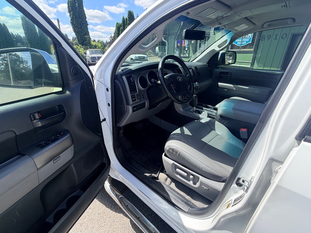2010 Toyota Tundra Image 10