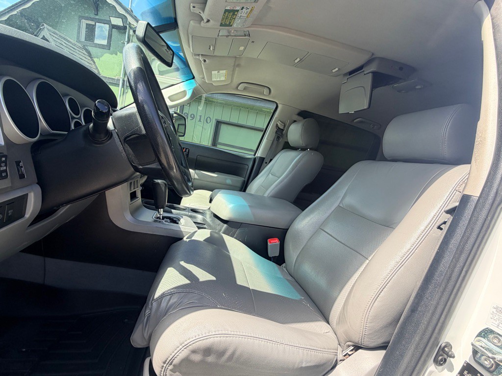 2010 Toyota Tundra Image 11
