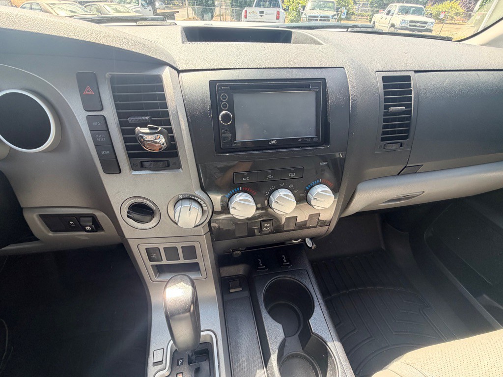 2010 Toyota Tundra Image 13