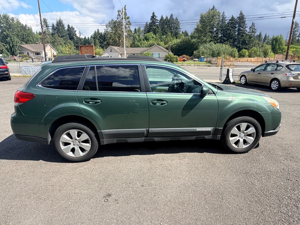 2012 Subaru Outback Image 6
