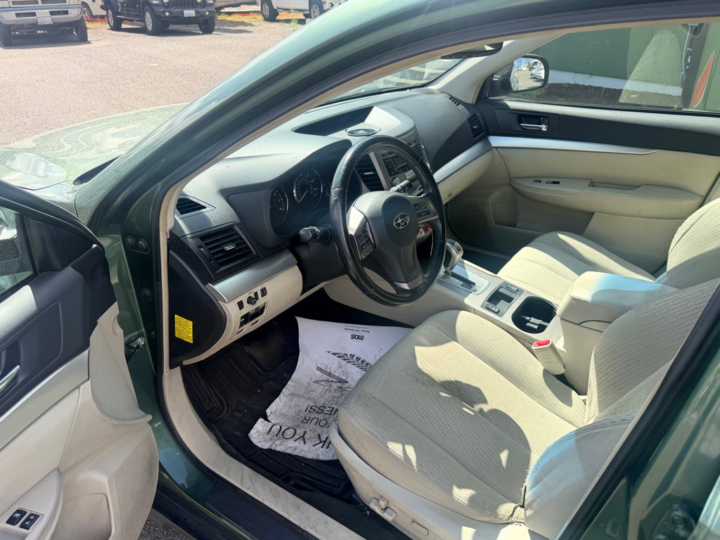 2012 Subaru Outback Image 13