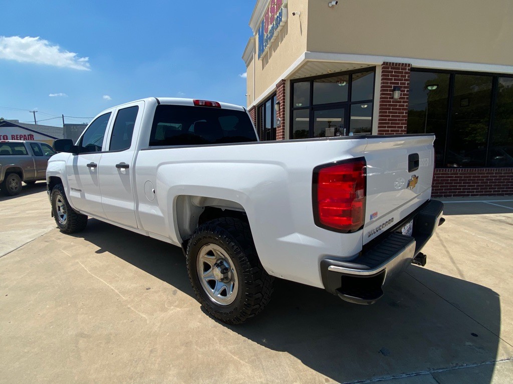 2014 Chevrolet Silverado 1500 Image 2