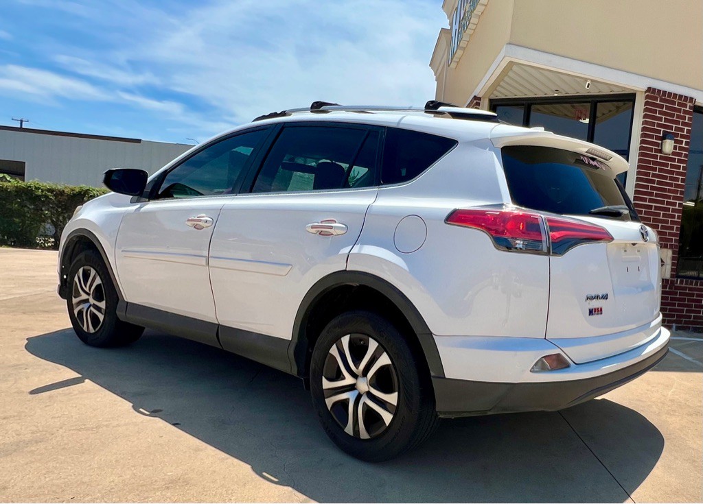 2016 Toyota Rav4 Image 3