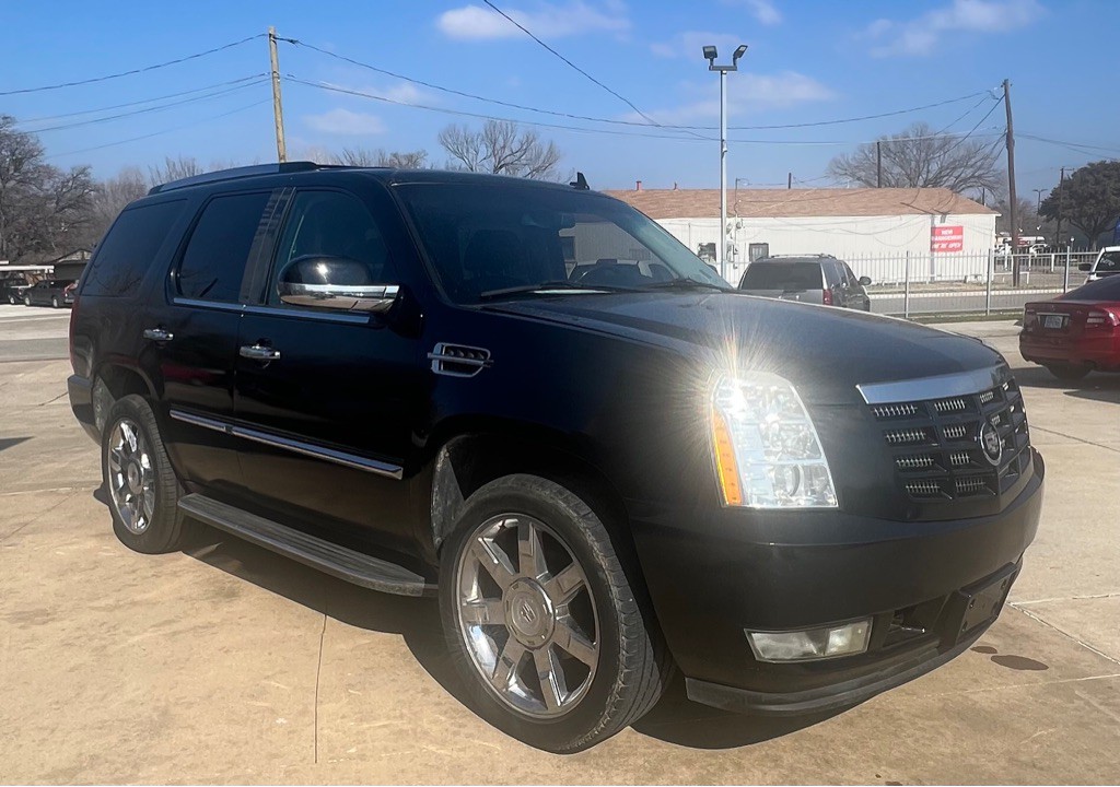 2010 Cadillac Escalade Image 5