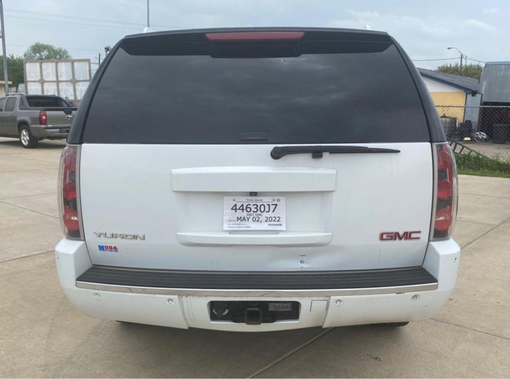 2007 GMC Yukon Image 4