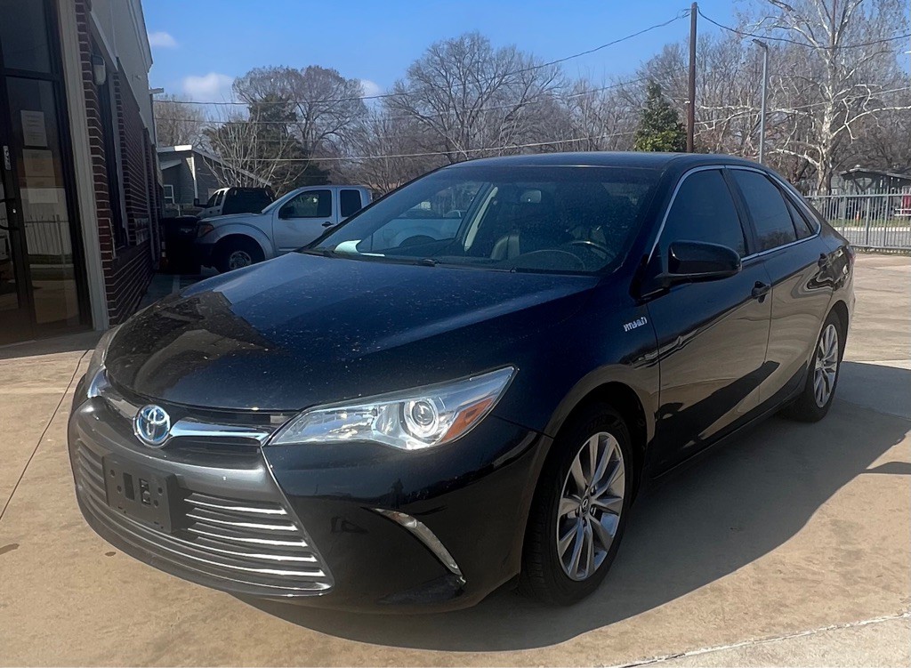 2015 Toyota Camry Image 2