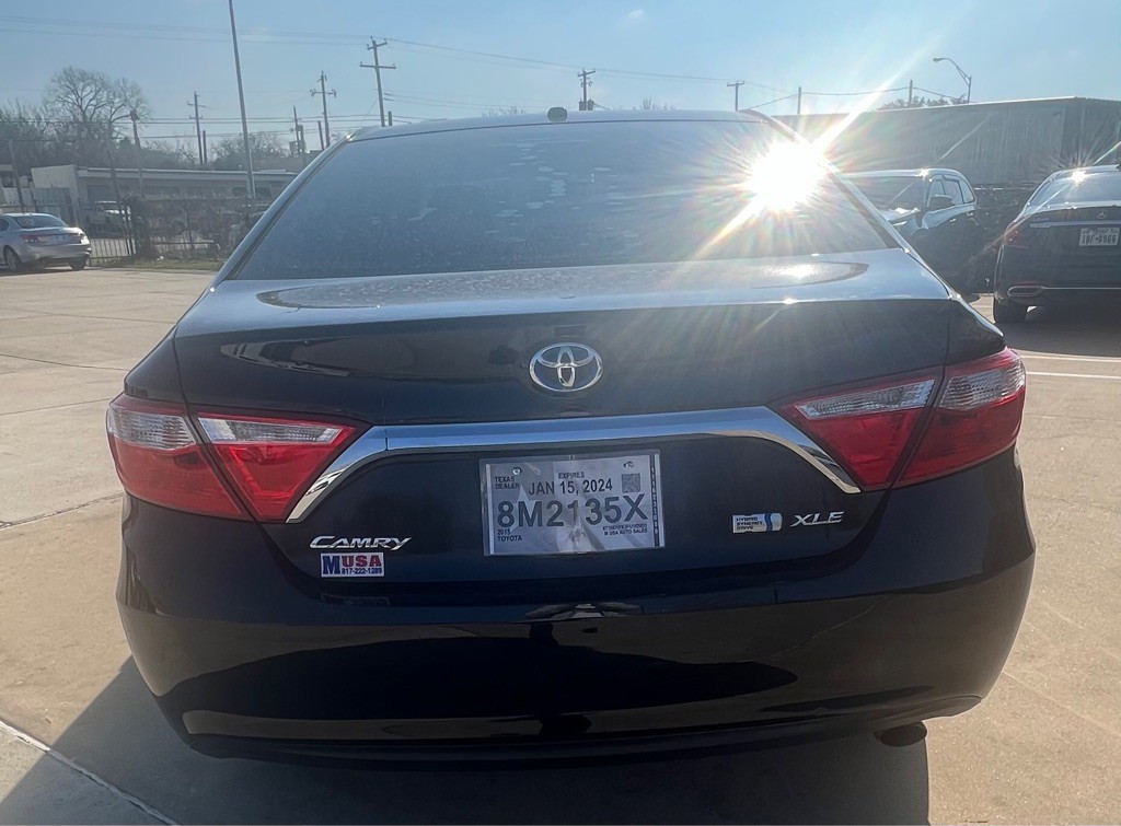 2015 Toyota Camry Image 8