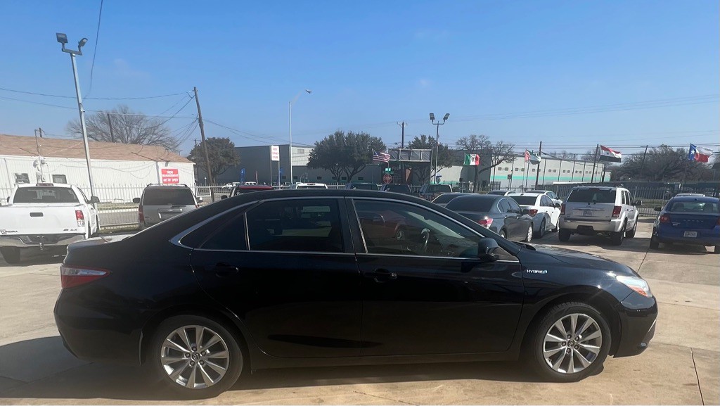 2015 Toyota Camry Image 9