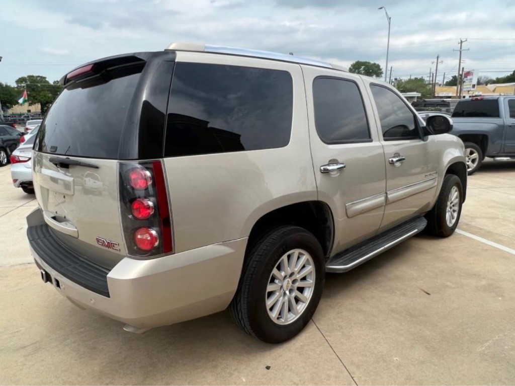 2007 GMC Yukon Image 7