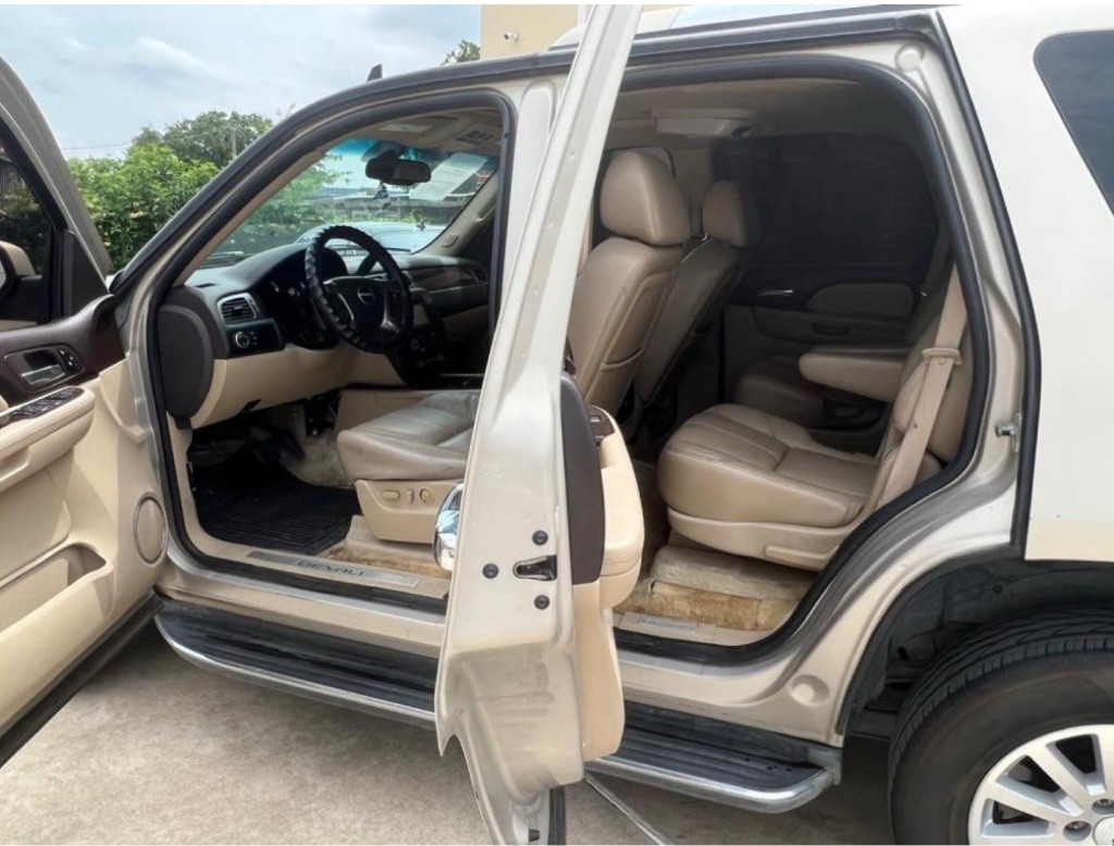2007 GMC Yukon Image 11