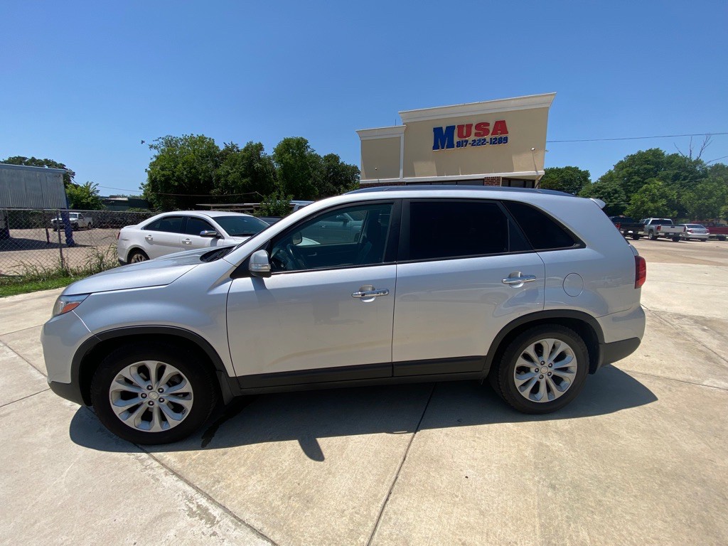 2014 Kia Sorento Image 2