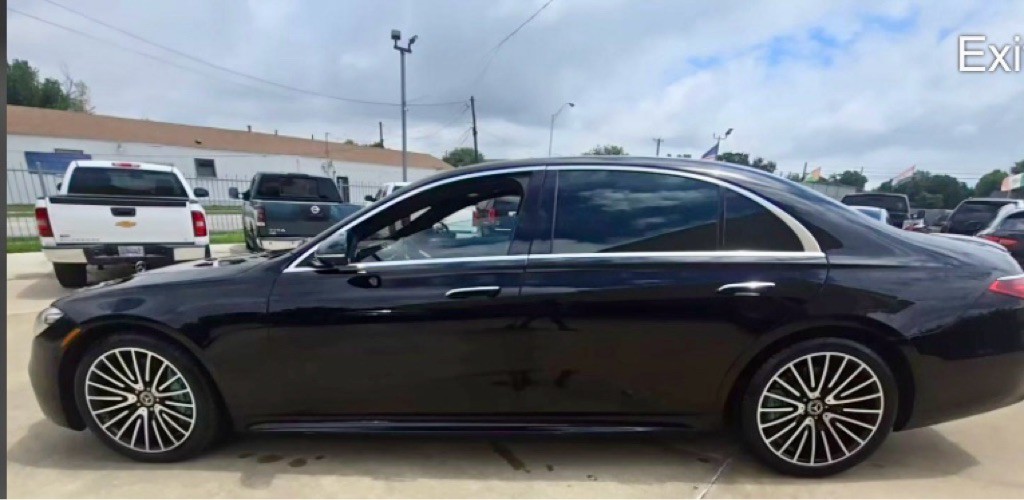 2022 Mercedes-Benz S-Class Image 2