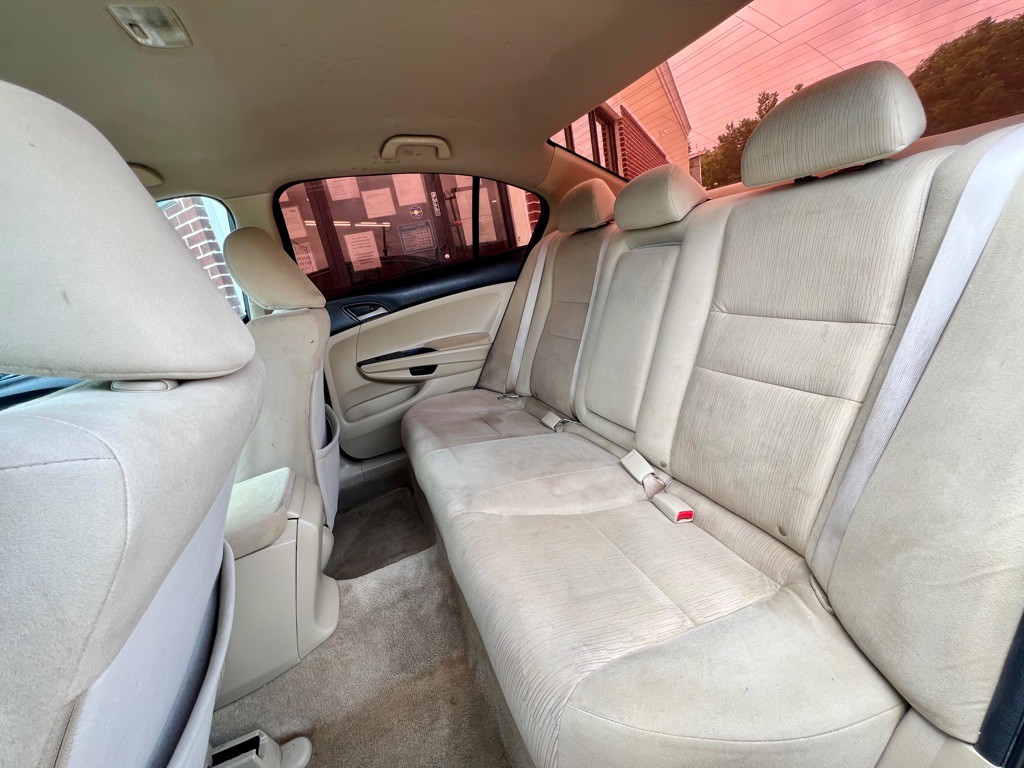 2011 Honda Accord Image 10