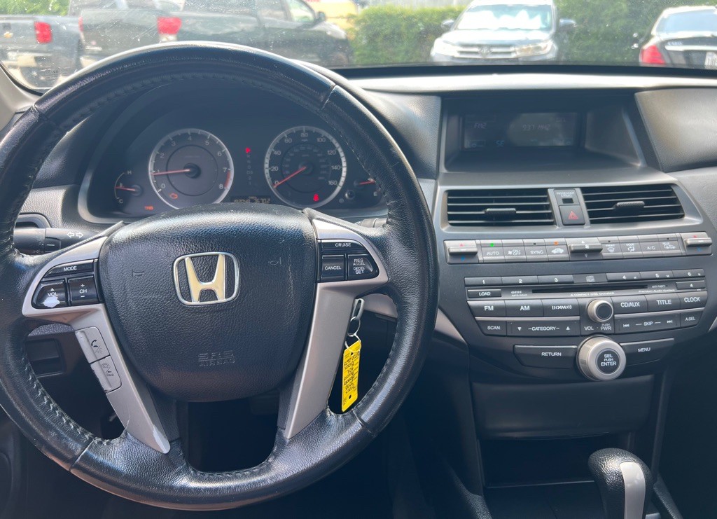 2010 Honda Accord Image 15