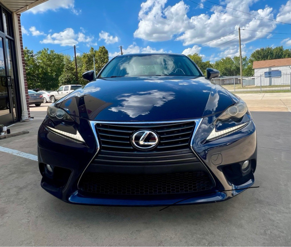 2014 Lexus IS Image 2
