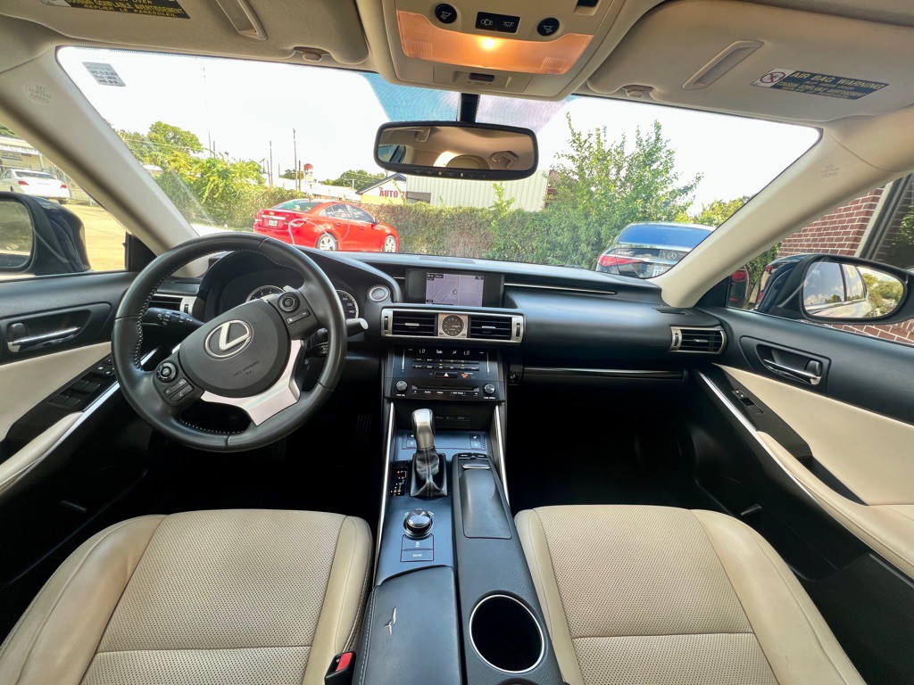 2014 Lexus IS Image 7