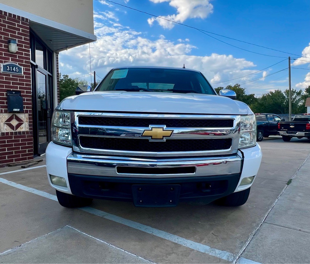 2009 Chevrolet Silverado 1500 Image 2
