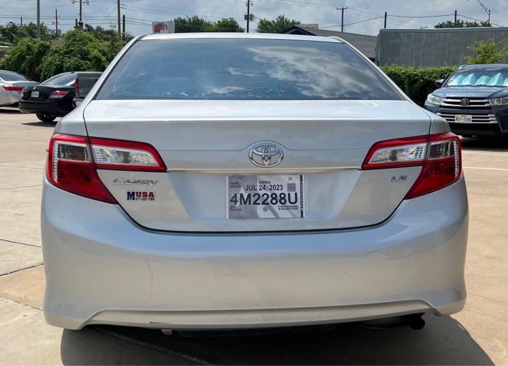 2012 Toyota Camry Image 5