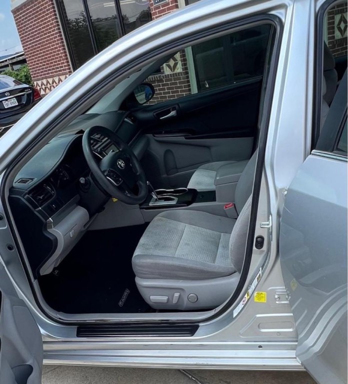 2012 Toyota Camry Image 10