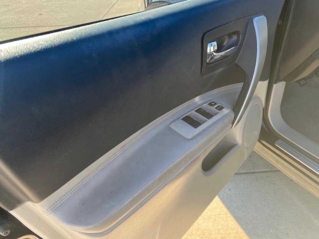 2013 Nissan Rogue Image 9