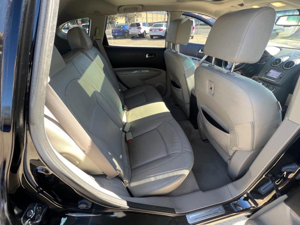 2013 Nissan Rogue Image 15