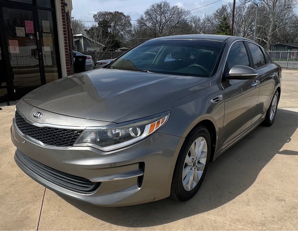 2017 Kia Optima Image 2