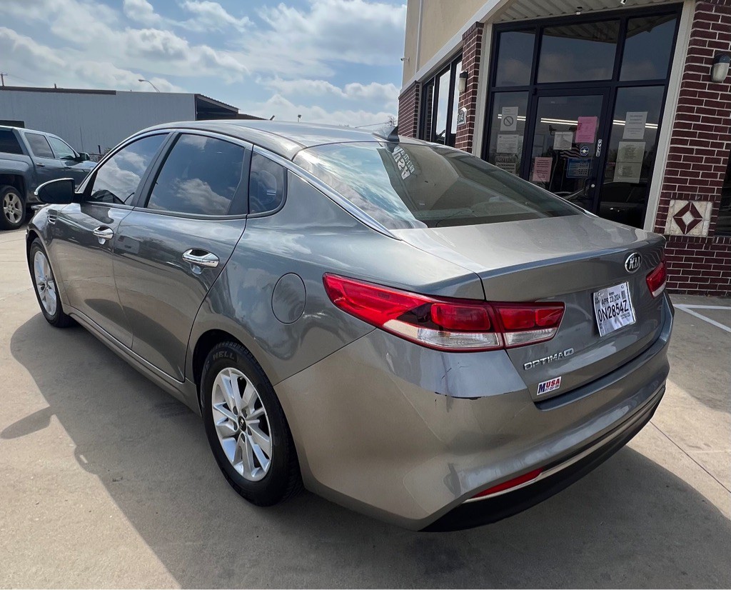 2017 Kia Optima Image 3